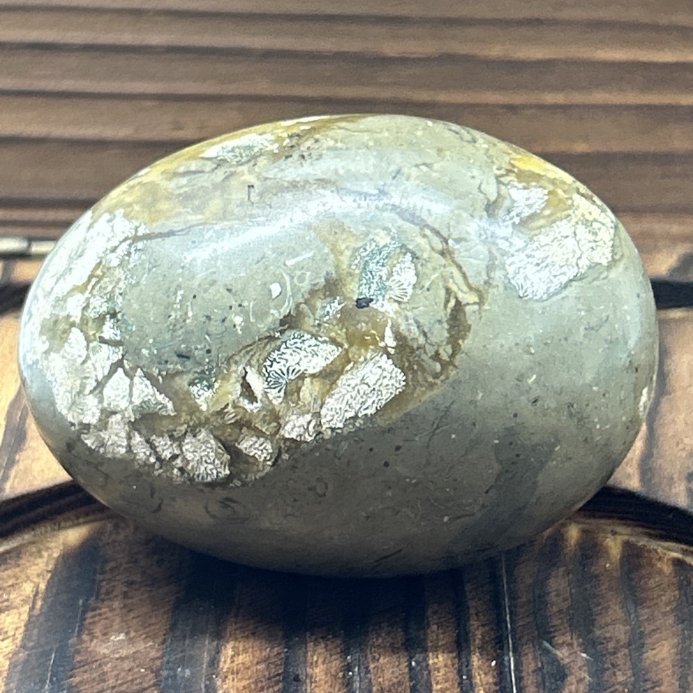 Natural Ibis Jasper Stone Egg Polished Crystal Mineral Decor Reiki Healing Gift